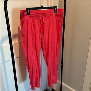 Lululemon Dance studio mid-rise cropped pant
Color: Glaze Pink